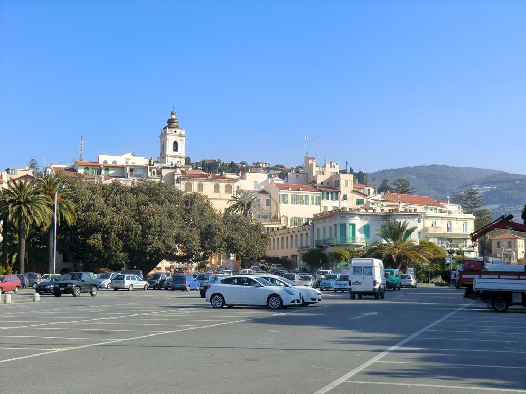 One-room apartment Via Matera, Bordighera - photo 1