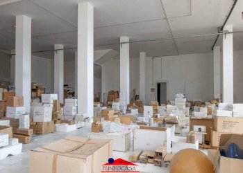 Shop Via Caduti sul Don, 50, Villar San Costanzo - photo 15