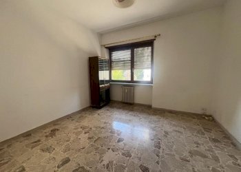Four-room apartment Banchette - photo 6