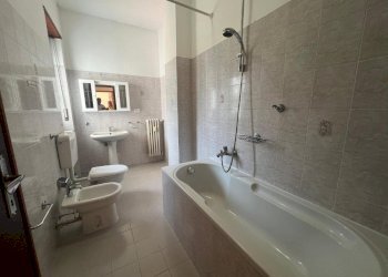Four-room apartment Banchette - photo 10