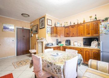 Three-room apartment Via Garibaldi, Volvera - photo 1