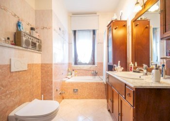 Three-room apartment Via Garibaldi, Volvera - photo 12