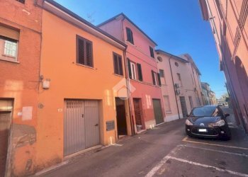 Casa indipendente Via Pompeo Torchi, Massa Lombarda - foto 1