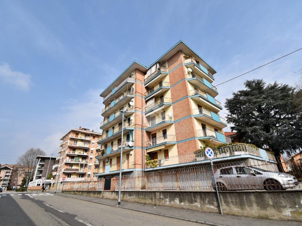 Four-room apartment Via Alcide de Gasperi, Ivrea - photo 2