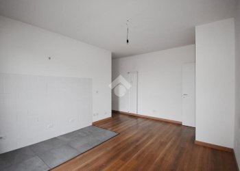 Four-room apartment Via Alcide de Gasperi, Ivrea - photo 8
