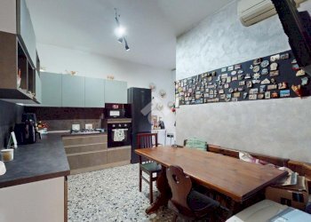 Three-room apartment Via Benedetto Gennari, Cento - photo 1