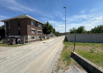 Capannone Strada Montebianco, Cameri - foto 4