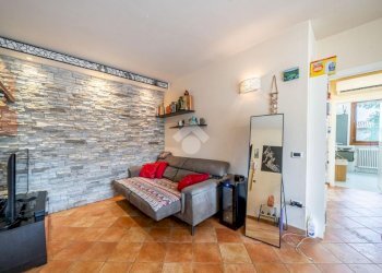 Three-room apartment Via Nello Ponzi, Lesignano de' Bagni - photo 5
