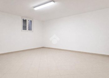 Four-room apartment Via Alessandro Manzoni, Cusano Milanino - photo 8