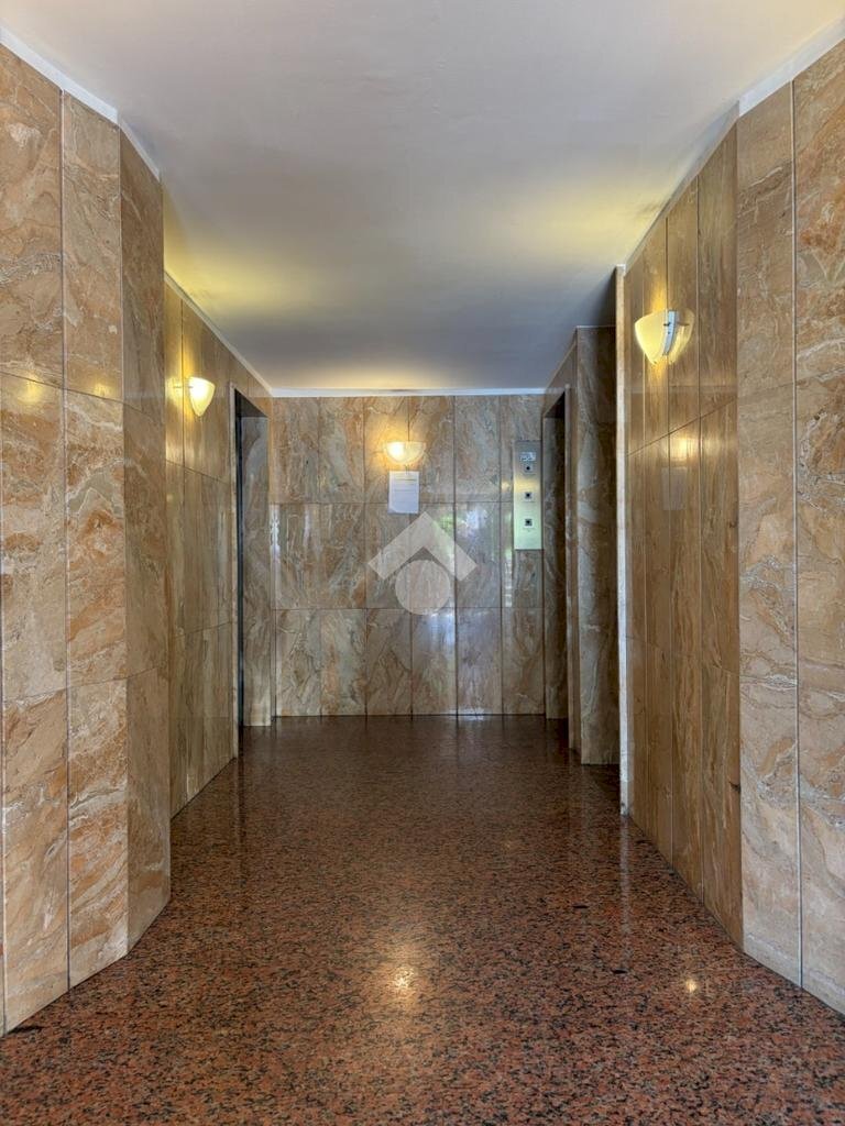 Three-room apartment Via Enrico Falck, Milano (neighborhood Gallaratese) - photo 3