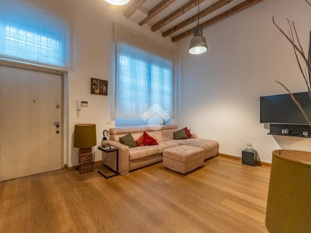 Two-room apartment Via Castelfidardo, Milano (neighborhood Brera) - photo 2