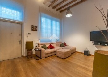 Two-room apartment Via Castelfidardo, Milano (neighborhood Brera) - photo 2