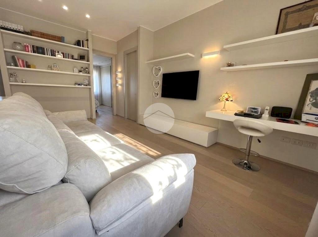 Three-room apartment Piazza tre martiri, Rimini - photo 2