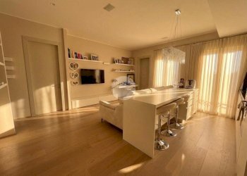 Three-room apartment Piazza tre martiri, Rimini - photo 3
