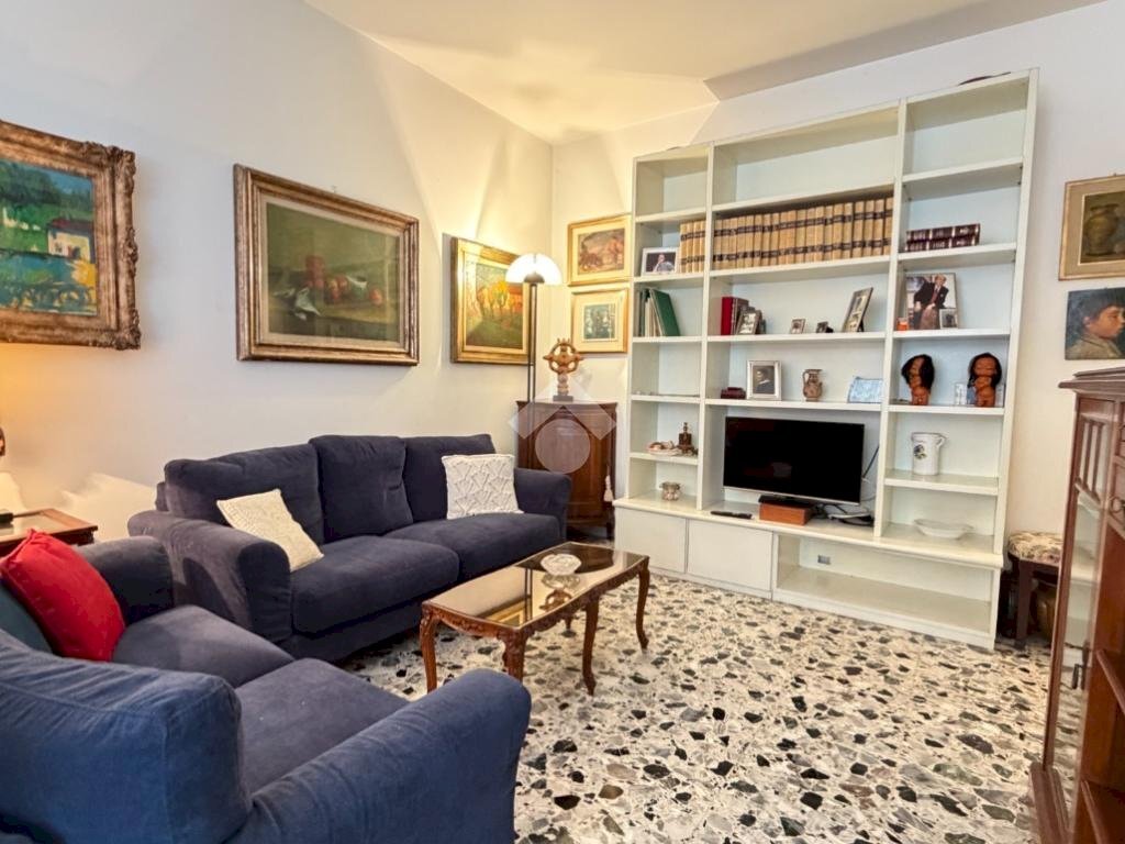 Two-room apartment Largo Tel Aviv, Milano (neighborhood Cimiano) - photo 1