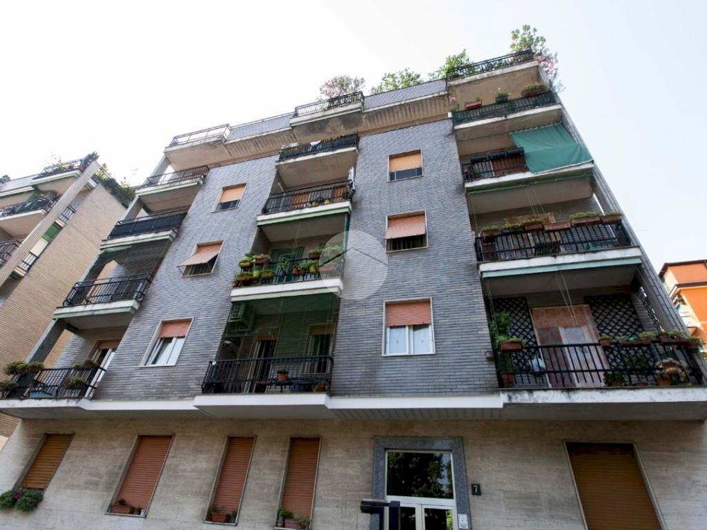 Two-room apartment Via Antonio Mosca, Milano (neighborhood Baggio) - photo 1