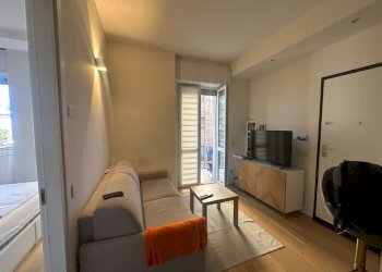 Two-room apartment via Giambellino 80, Milano (neighborhood Giambellino) - photo 1