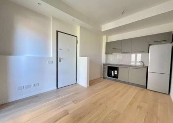 Two-room apartment via Giambellino 80, Milano (neighborhood Giambellino) - photo 3