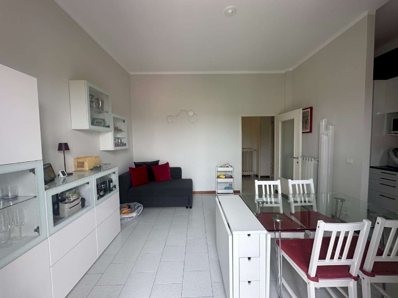 Three-room apartment via DELLE ROSE 26, Milano (neighborhood Lorenteggio) - photo 3