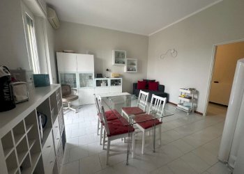 Three-room apartment via DELLE ROSE 26, Milano (neighborhood Lorenteggio) - photo 4
