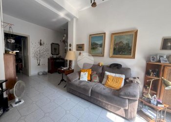 Three-room apartment Via borgosesia, Torino (neighborhood Parella) - photo 8