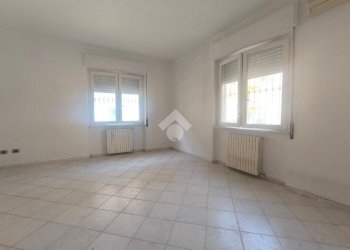 Two-room apartment Via Giovanni Scazzola, Alessandria - photo 5