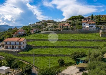 Villa Via regione bussi, Imperia - photo 1