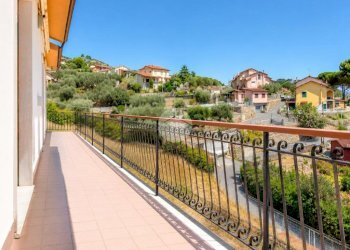 Villa Via regione bussi, Imperia - photo 8