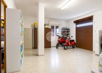 Villa Via regione bussi, Imperia - photo 30