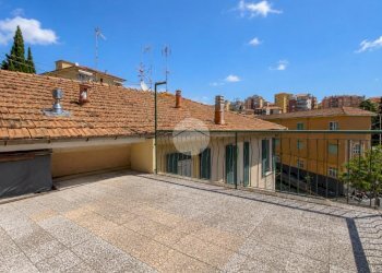 Three-room apartment Via Giuseppe Mazzini, Imperia - photo 18