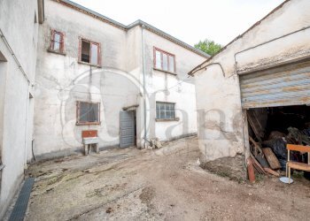Foto 1 - Rustic Via Limanti, Paterno - photo 1