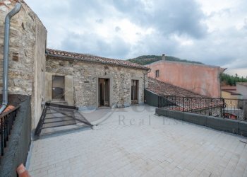 Foto 1 - Attico Via Roma
26, Sasso di Castalda - foto 1