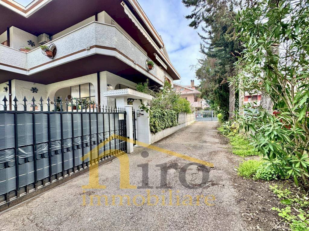 Foto 2 - Villa Via Sagittario
 
4, Montesilvano - foto 2