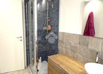 Three-room apartment Via Martiri di Marzabotto, Senago - photo 32