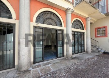 Edificio all\'aperto - Locale Commerciale Corso Camillo Benso di Cavour
17, Novara - foto 8