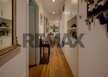 Hall / corridoio - Three-room apartment Via Mimmo Conenna
 
30, Bari - photo 8