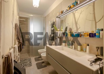 Bagno - Three-room apartment Via Mimmo Conenna
 
30, Bari - photo 10