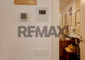 Hall / corridoio - Three-room apartment Via Mimmo Conenna
 
30, Bari - photo 21