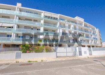 Edificio all\'aperto - Three-room apartment Via Mimmo Conenna
 
30, Bari - photo 24
