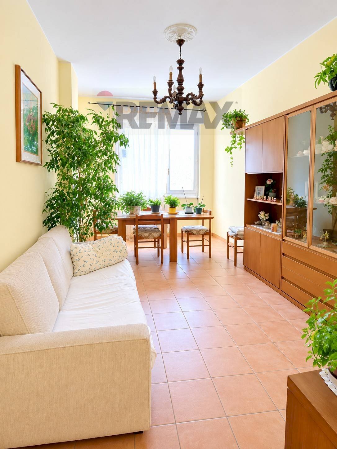 Sala da pranzo - Trilocale Via Catalani
 
9, Varese - foto 1
