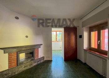 Soggiorno - Semi-detached house Vicolo Piatti
 
10, Viggiù - photo 10
