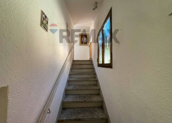 Scale - Semi-detached house Vicolo Piatti
 
10, Viggiù - photo 13