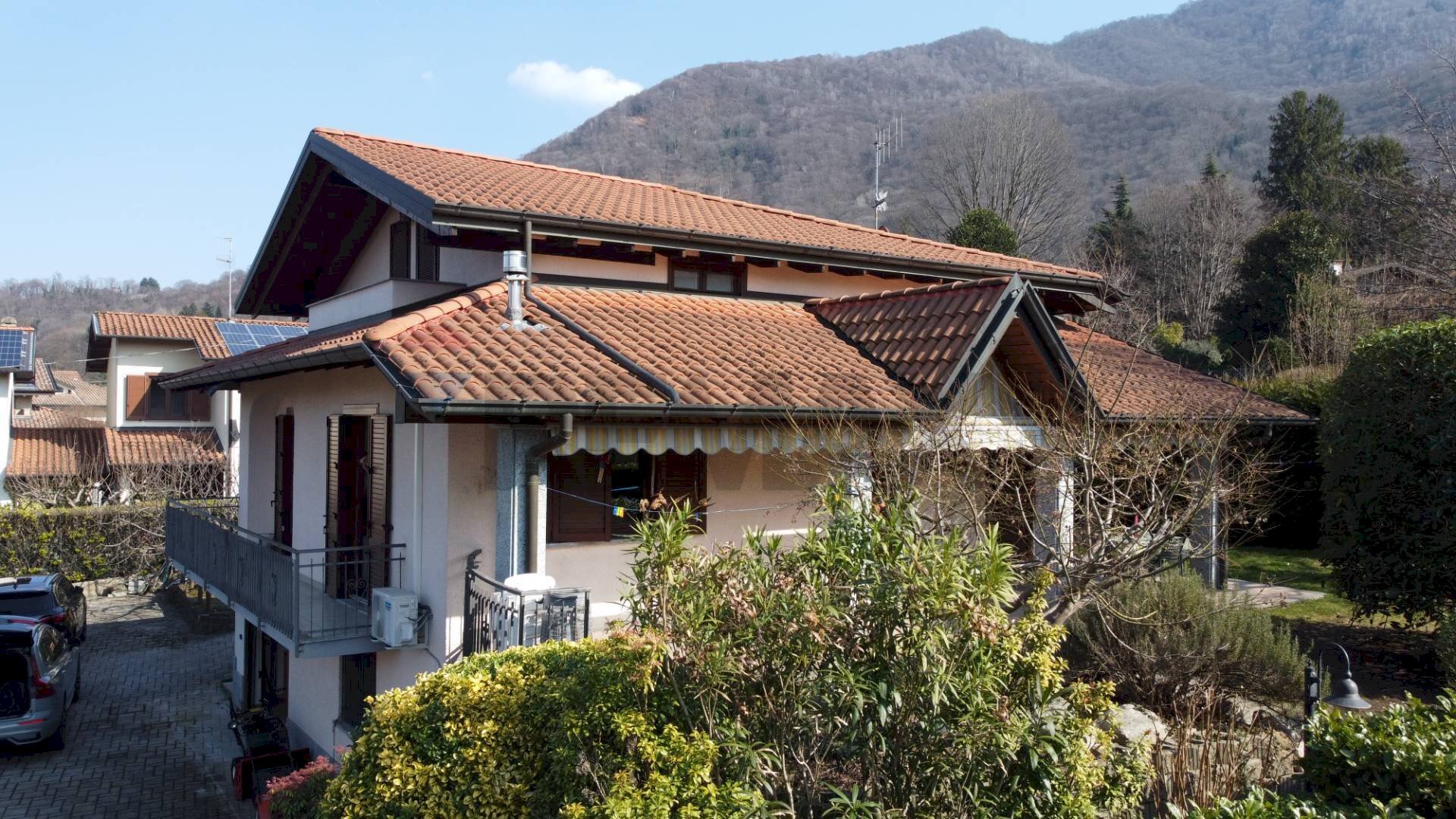 Casa all\'aperto - Villa Via Nino Bixio
 
28, Orino - photo 1
