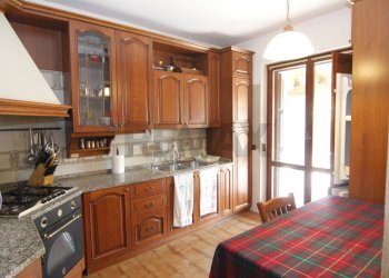 Cucina - Villa Via Nino Bixio
 
28, Orino - photo 7