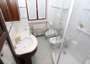 Bagno - Villa Via Nino Bixio
 
28, Orino - photo 9