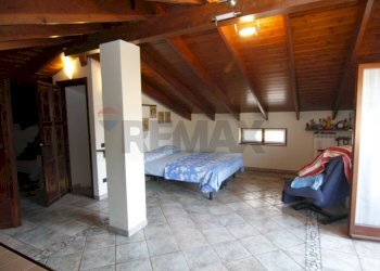 Camera / camera da letto - Villa Via Nino Bixio
 
28, Orino - photo 12