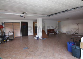 Parcheggio - Villa Via Nino Bixio
 
28, Orino - photo 15