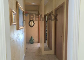 Hall / corridoio - Three-room apartment via cosenza
 
203, Erice - photo 11