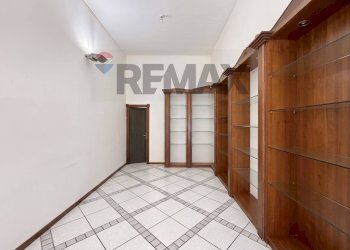 Stanza vuota - Commercial Premises Viale Strasburgo
44, Palermo - photo 7