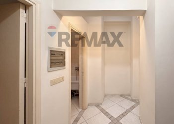 Hall / corridoio - Commercial Premises Viale Strasburgo
44, Palermo - photo 10